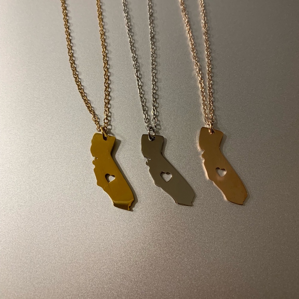 California map necklace with a heart